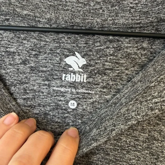 Rabbit running shirt womens size large - Picture 3 of 6